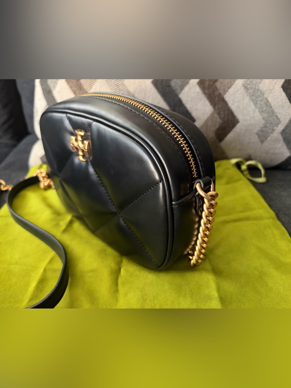 Tory Burch Black Quilted Leather Crossbody with Gold Hardware - Picture 2 of 4